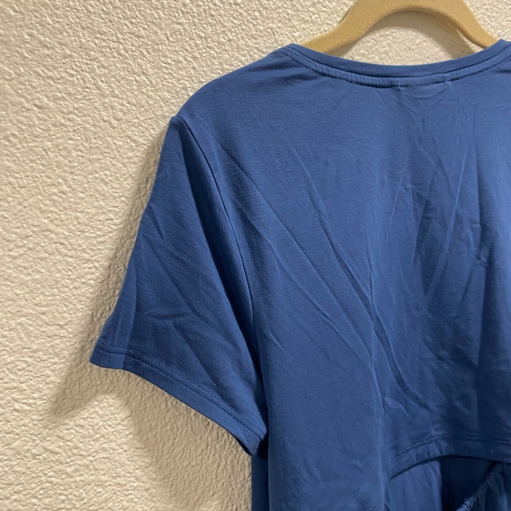 Athleta air out cinch tee shirt size xs - Picture 6 of 6